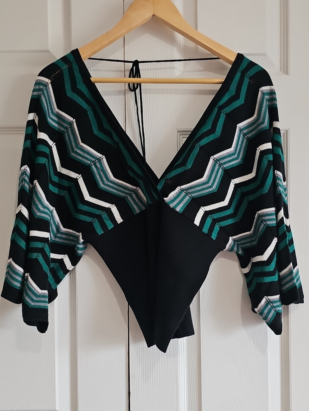 Heart & Soul Black Emerald Green Chevron Knit V-Neck Top Size XL